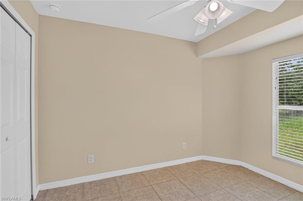 523 25th LN photo 26