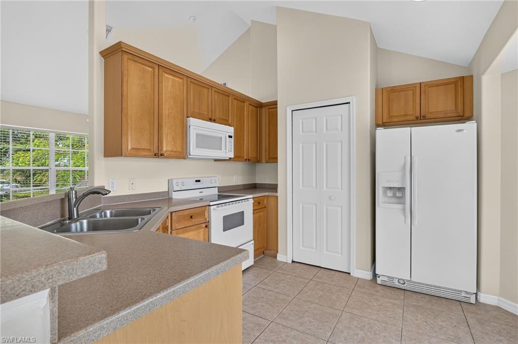 523 25th LN photo 8