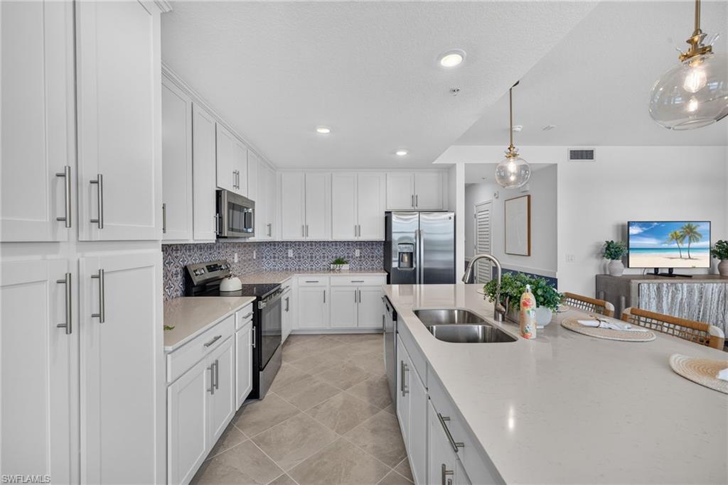 15405 GREEN ACRES AVE 2332 photo 13