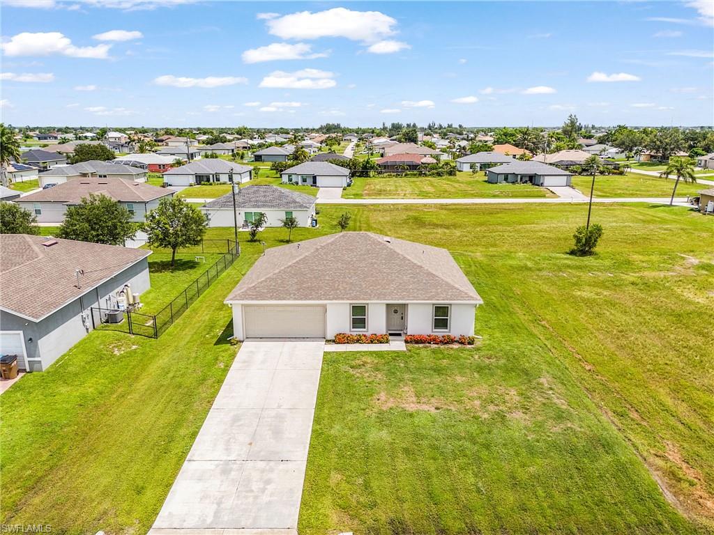 127 NW 10th TER