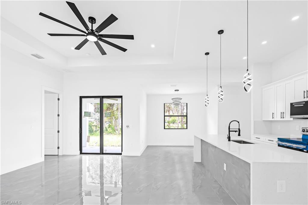 716 Connecticut LN photo 10