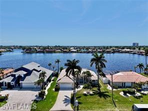 702 SW 52nd ST