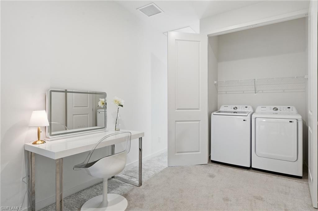 Upstairs laundry/landing