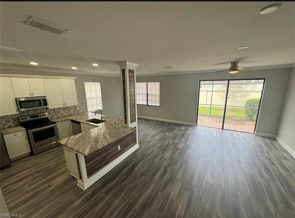 7614 Bristol CIR photo 12