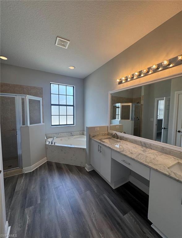 7614 Bristol CIR photo 11