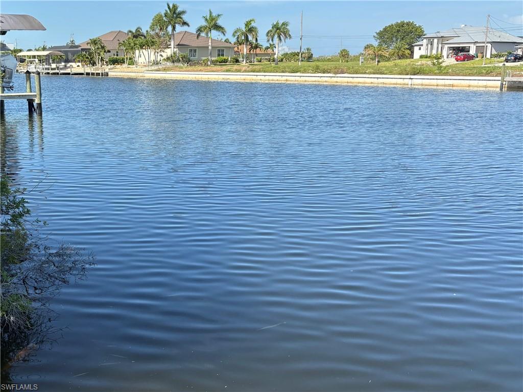 Beautiful views of the 180' canal