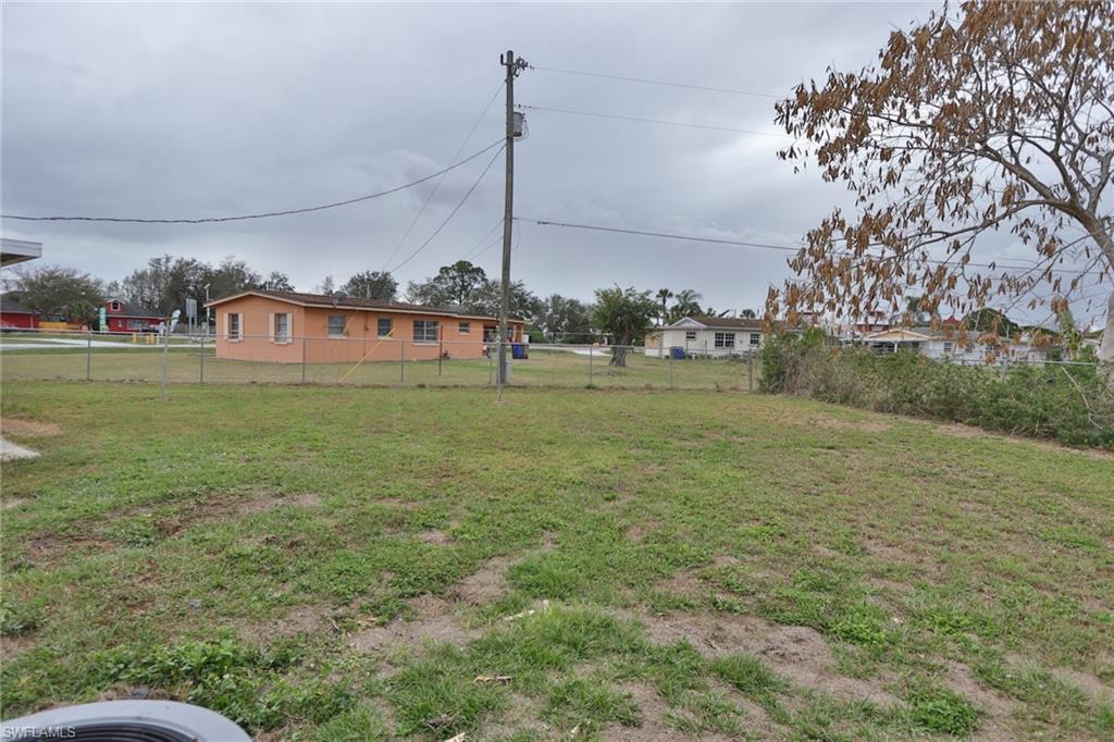 11 California RD B photo 6
