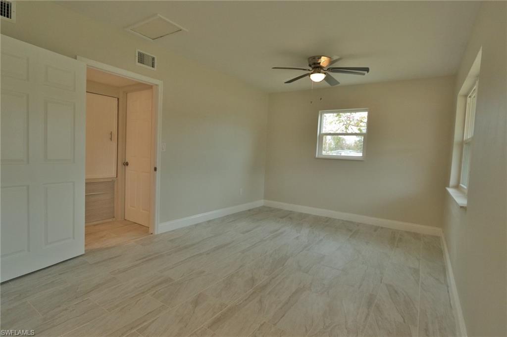 11 California RD B photo 16