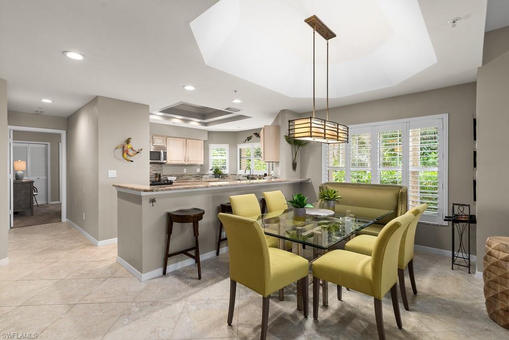 Dining room.