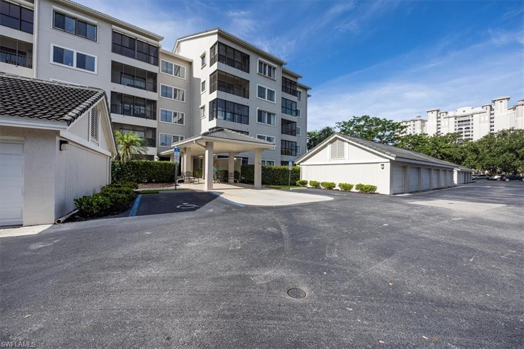 900 Arbor Lake DR 9-307