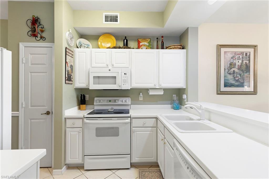 3935 Loblolly Bay DR 303 photo 7