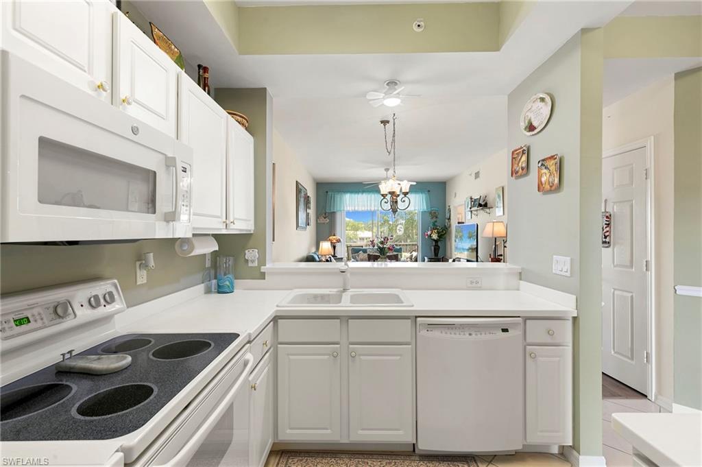 3935 Loblolly Bay DR 303 photo 9