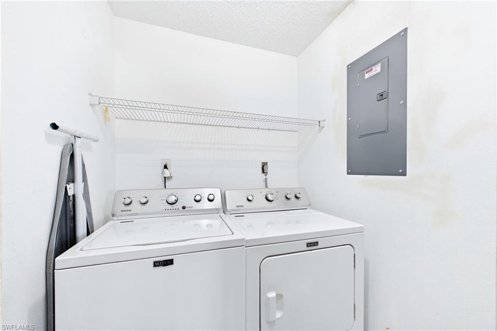 4711 SE 5th AVE 7 photo 31