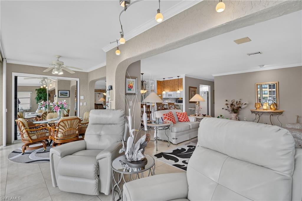 4025 19th PL 209 photo 18