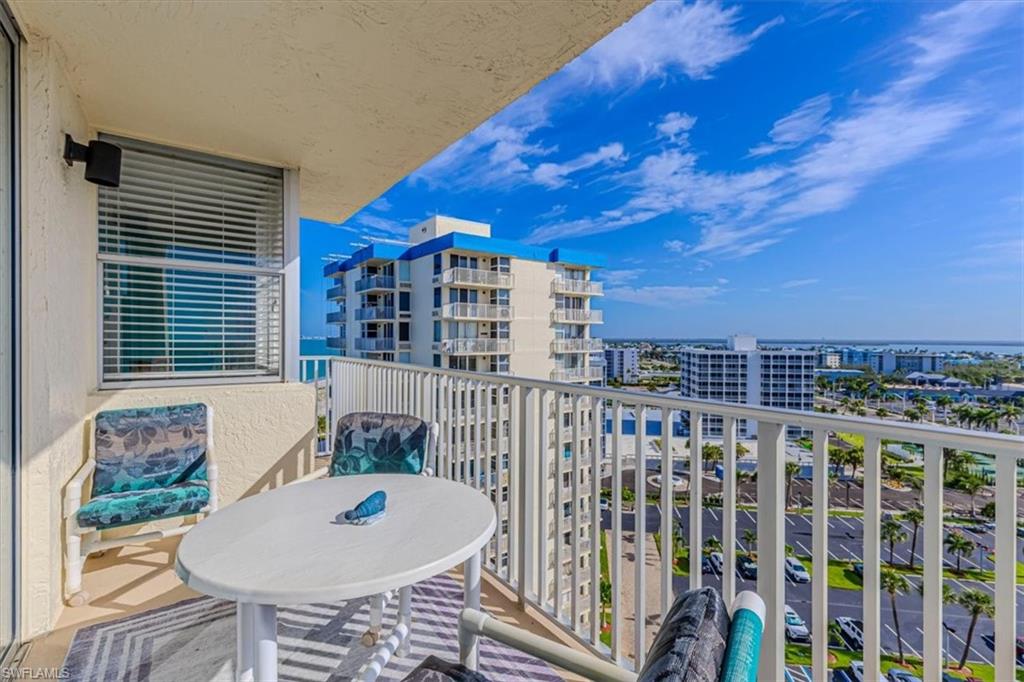 7330 Estero BLVD 1107 photo 32