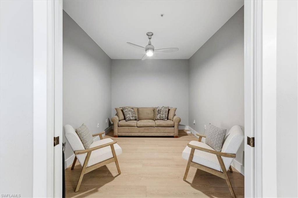 8259 Parkstone PL 202 photo 13