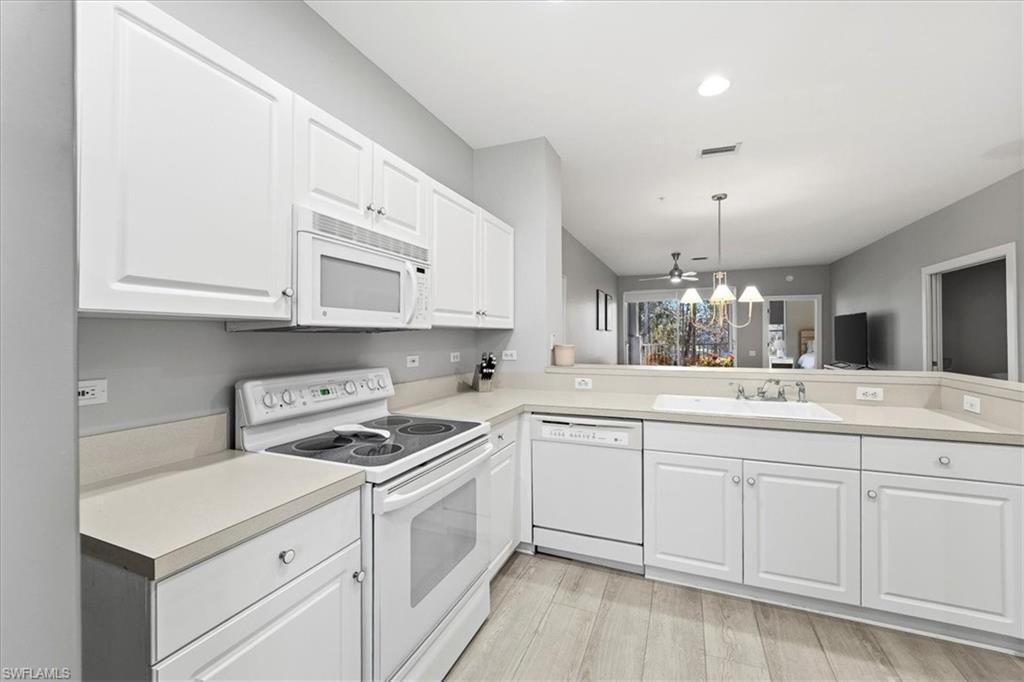 8259 Parkstone PL 202 photo 10