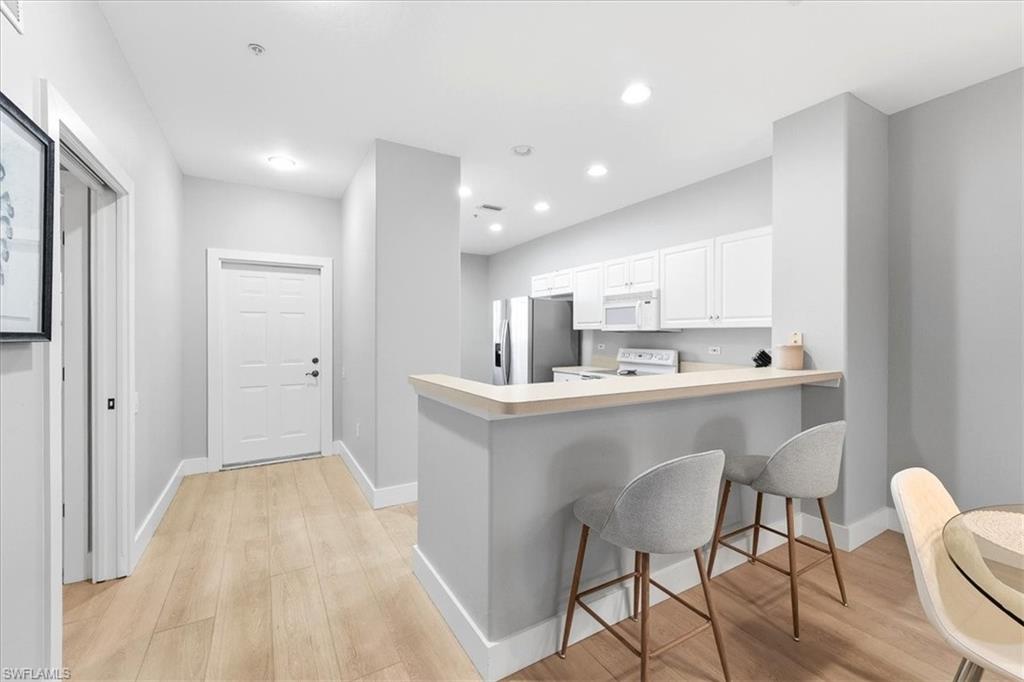 8259 Parkstone PL 202 photo 8