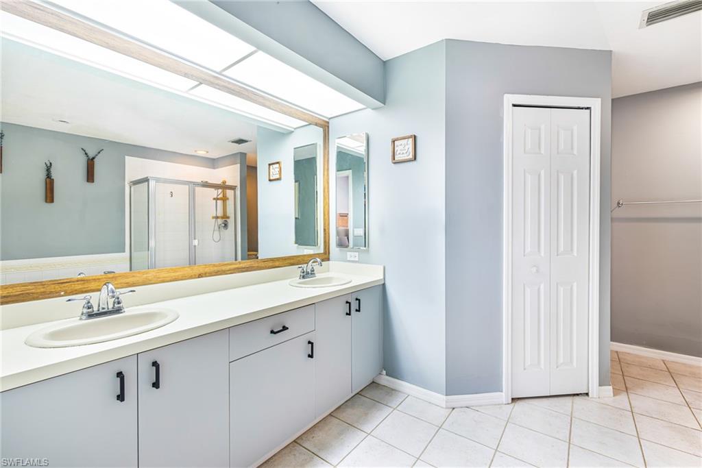 5501 Harbour Castle DR photo 28