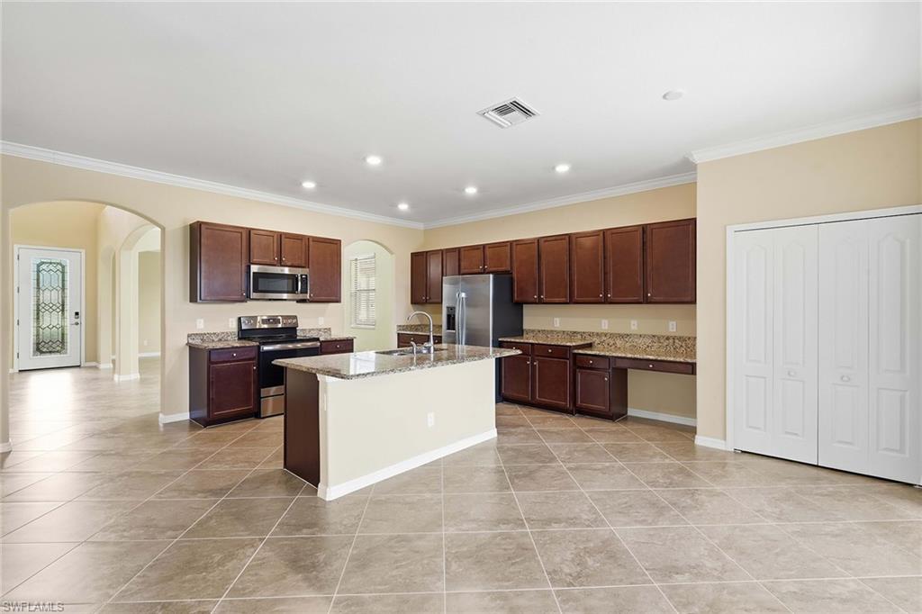 4381 Madagascar Palm WAY photo 10