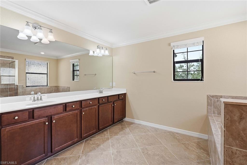 4381 Madagascar Palm WAY photo 29