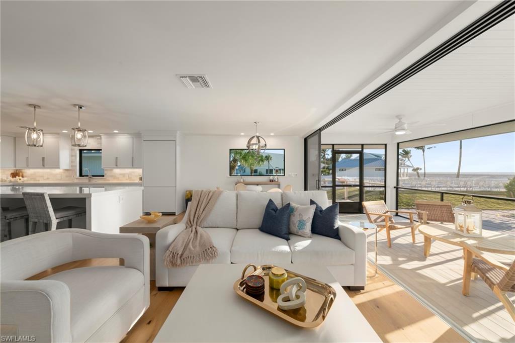 25 Beach Homes