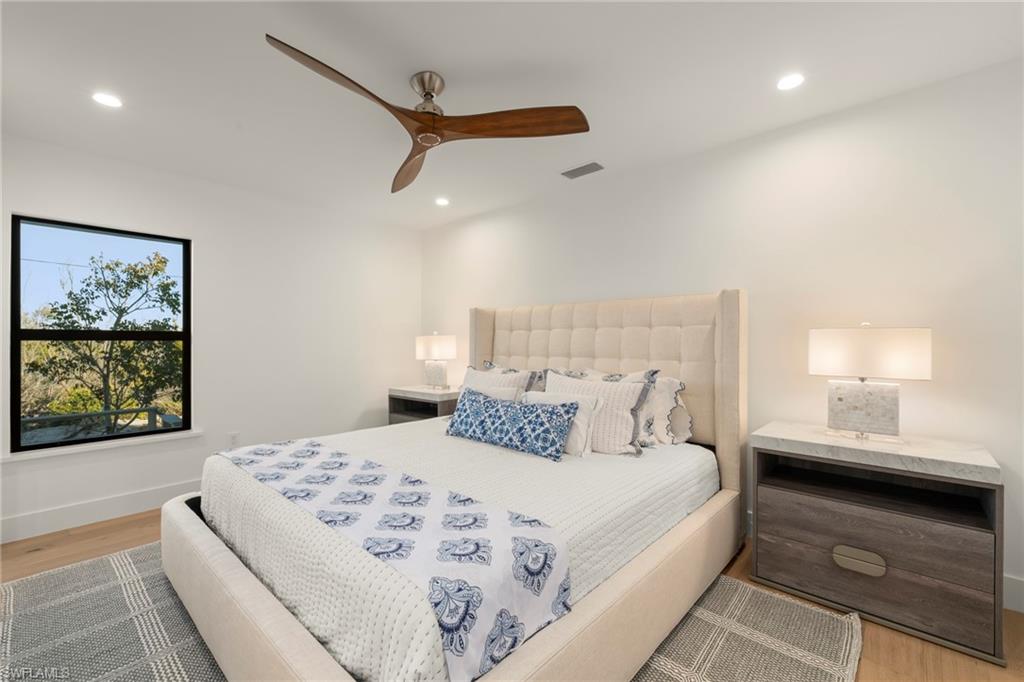 25 Beach Homes photo 29