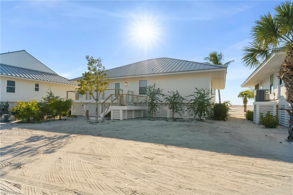 25 Beach Homes photo 38