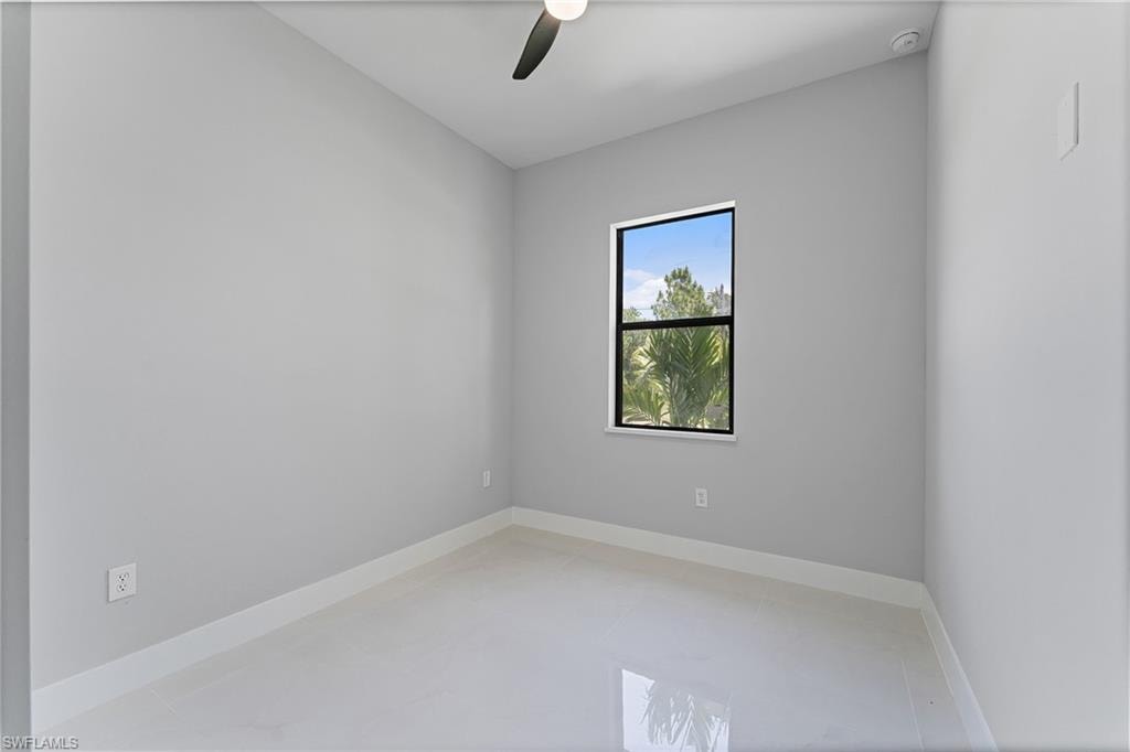 320 Long AVE S photo 14