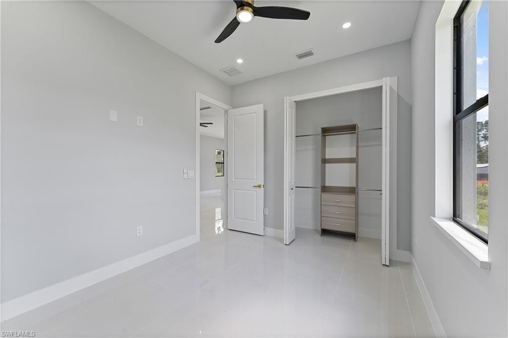 320 Long AVE S photo 15