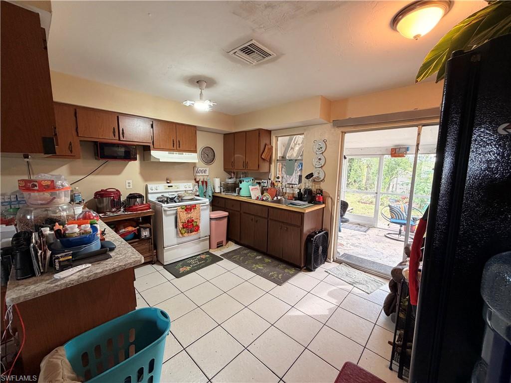 17364/366 Dowling DR 366