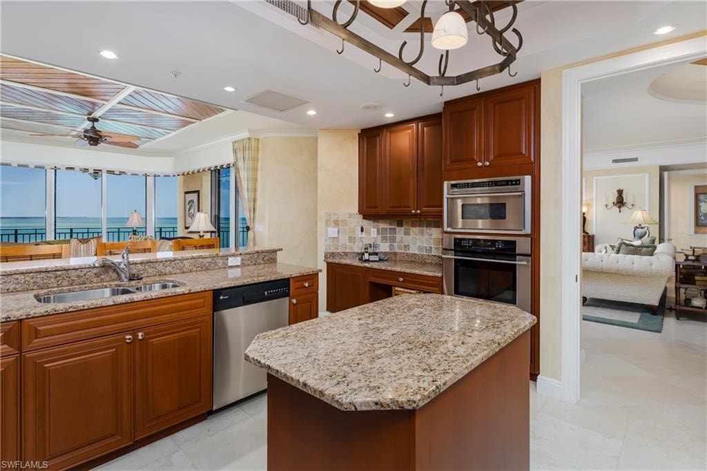 970 Cape Marco DR 504 photo 17