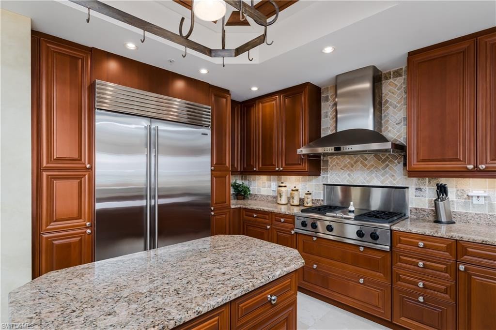 970 Cape Marco DR 504 photo 14