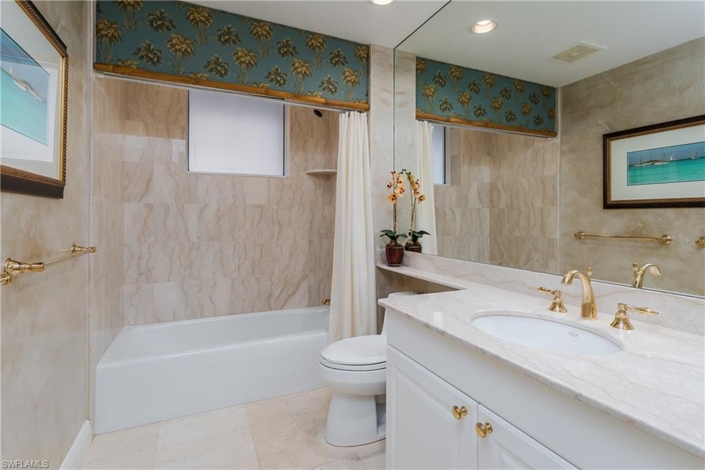 970 Cape Marco DR 504 photo 31