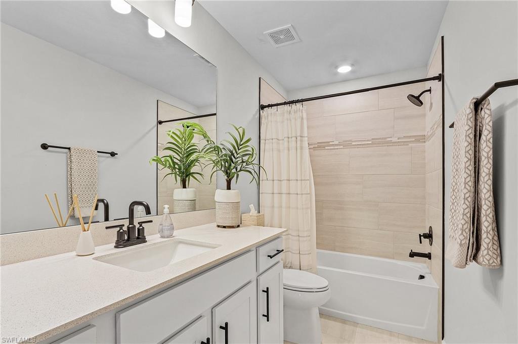 upstairs guest bathroom