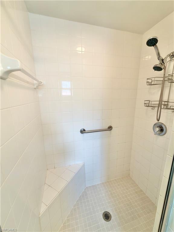 517 Robin Hood CIR 101 photo 28