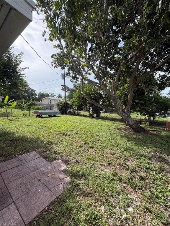 11543 Chapman AVE photo 17