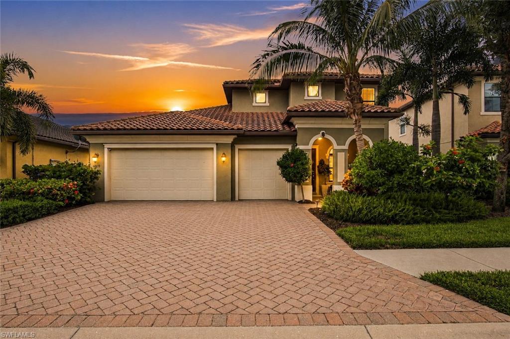 This WCI constructed spacious Genoa II floor plan features 3388 FT.² OF INTERIOR LIVING SPACE 3 bedrooms with bonus den and enormous upstairs bonus loft for endless possibilities from snowbirds to families or desire for next GEN conveniences.