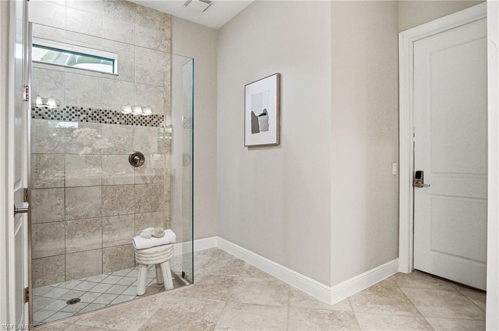 4433 Tamarind WAY photo 30
