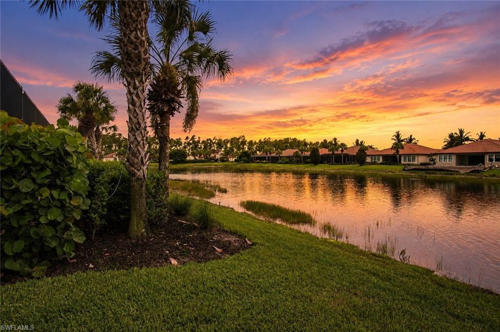 The western exposure Lakeview from the lanai provides a spectacular sunset show nightly!