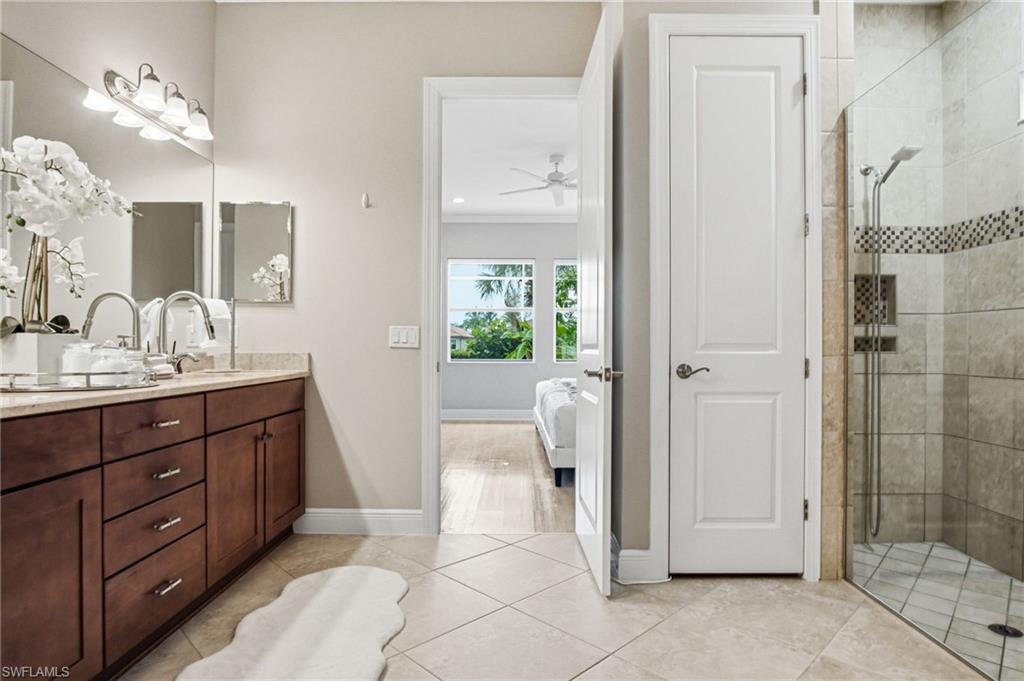 4433 Tamarind WAY photo 29