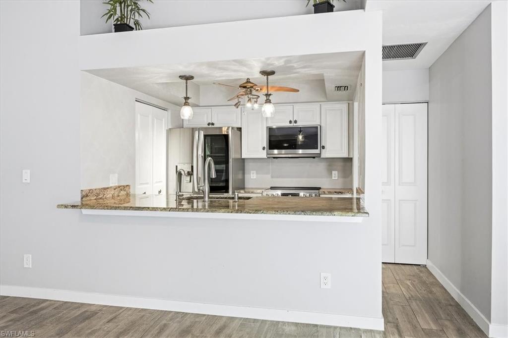 6238 Timberwood CIR 109 photo 9
