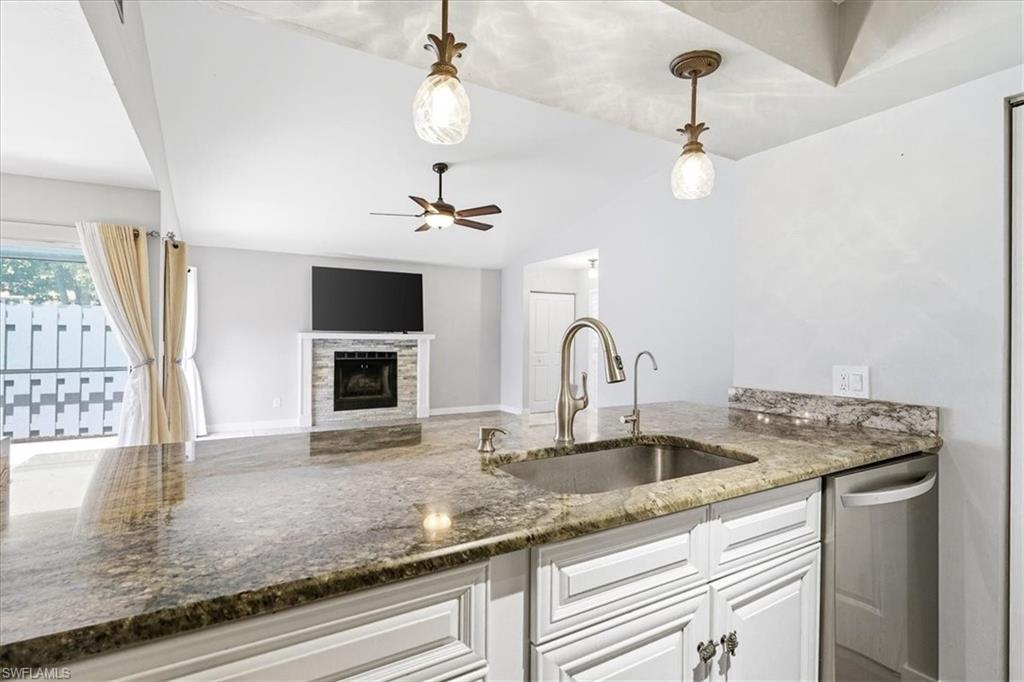 6238 Timberwood CIR 109 photo 11