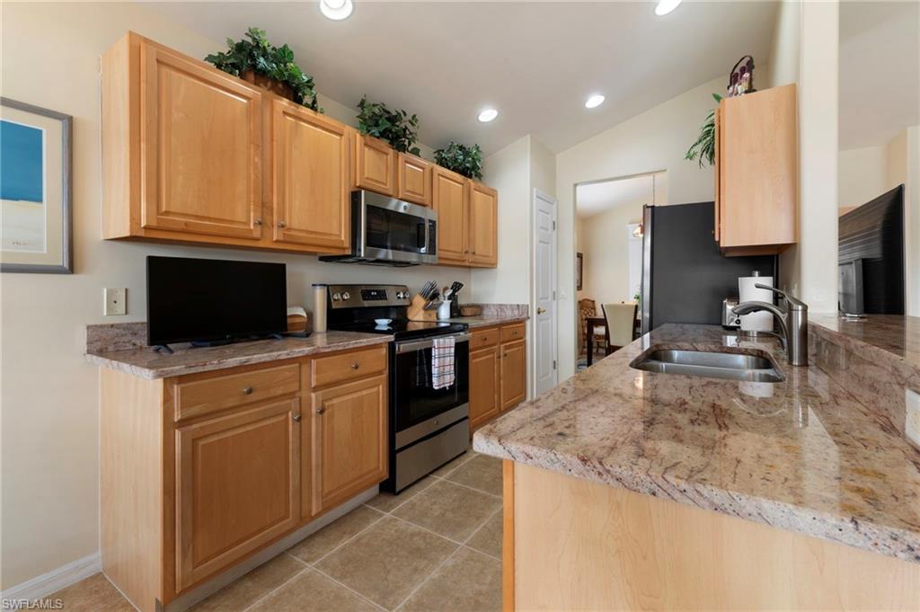 10025 Majestic AVE photo 16