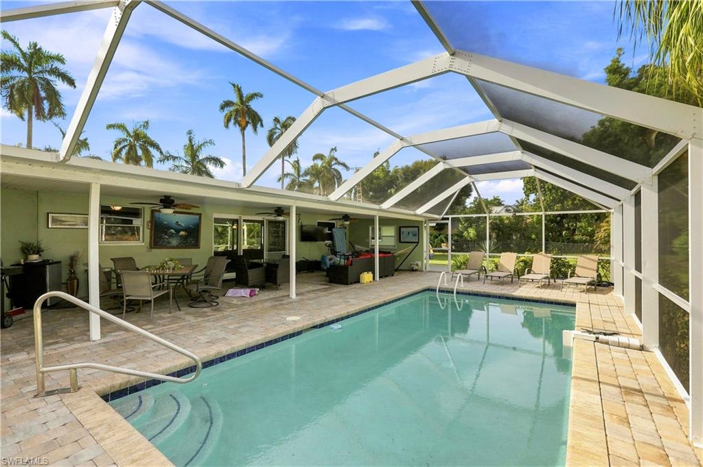 2741 McGregor BLVD photo 32