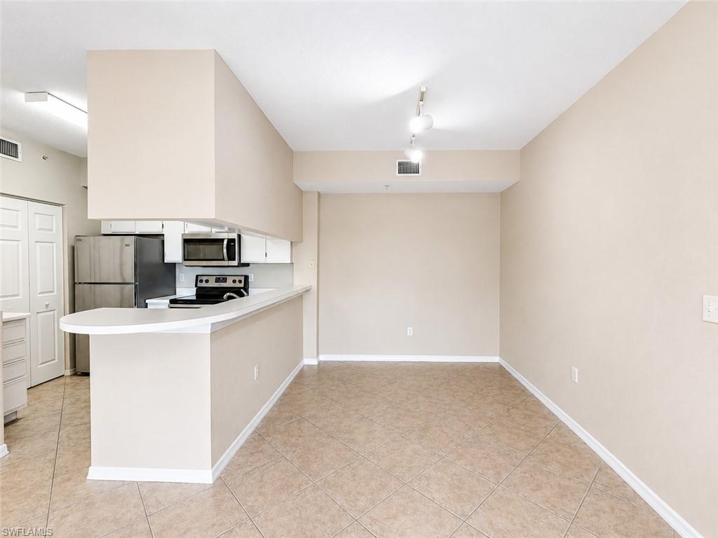 6490 Aragon WAY 303 photo 10
