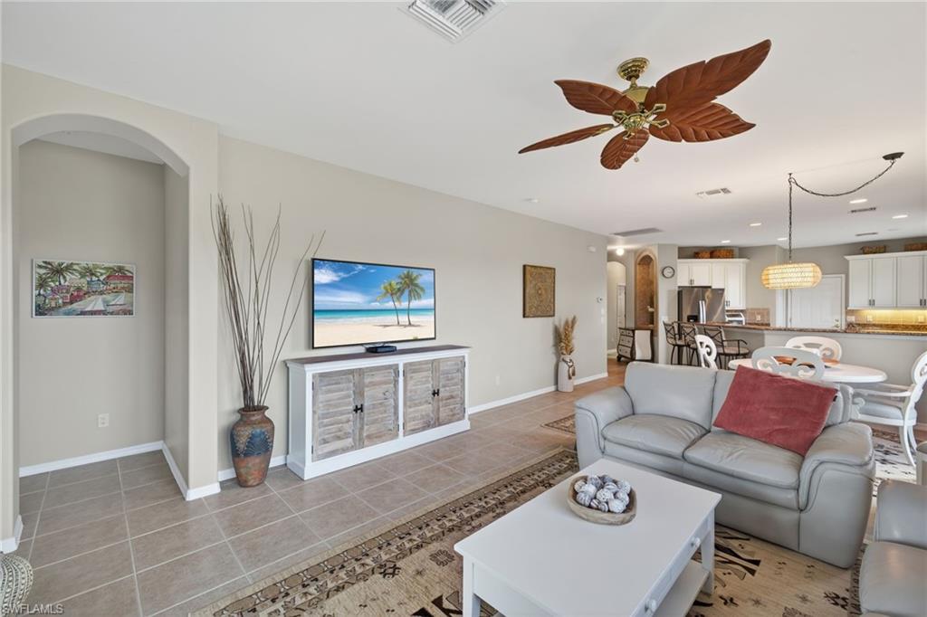 9311 Trieste DR photo 12