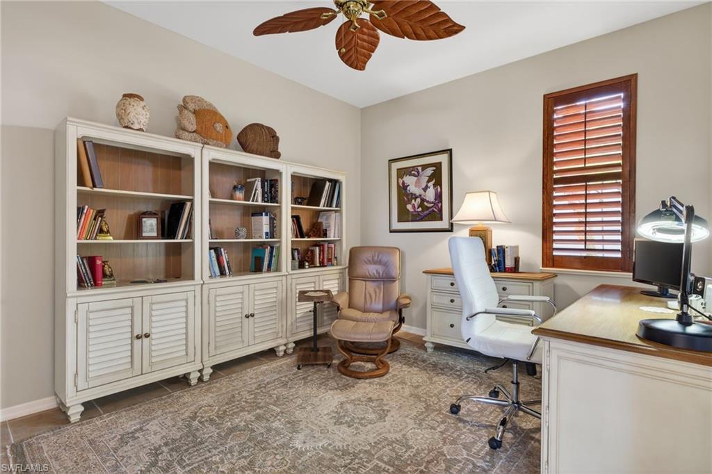 9311 Trieste DR photo 14