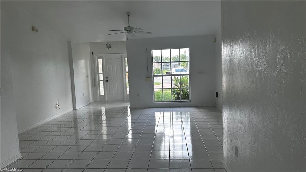 701 Arianne CT