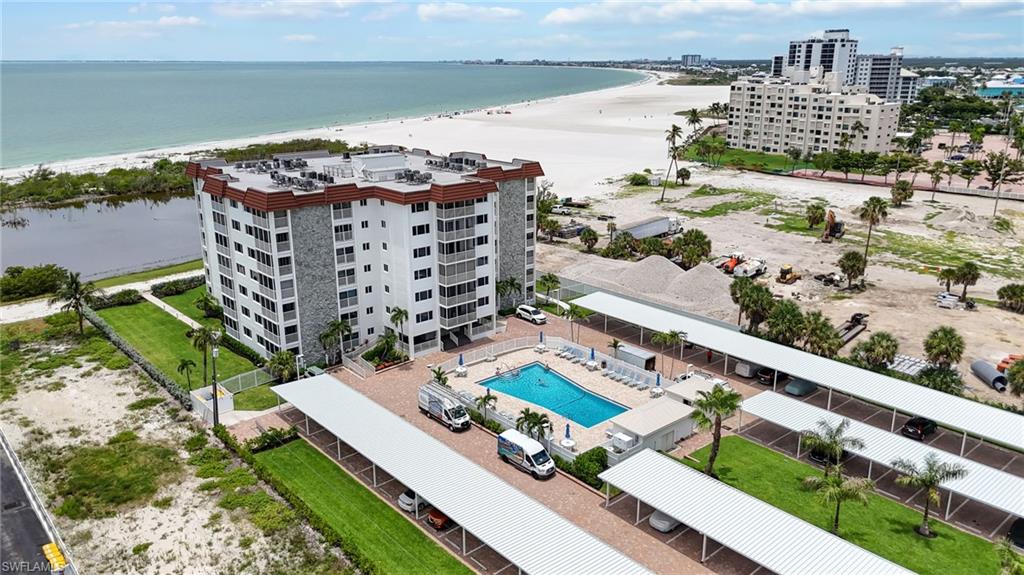 Beautifully located, walk to the sugar sand beaches and watch the sunset!